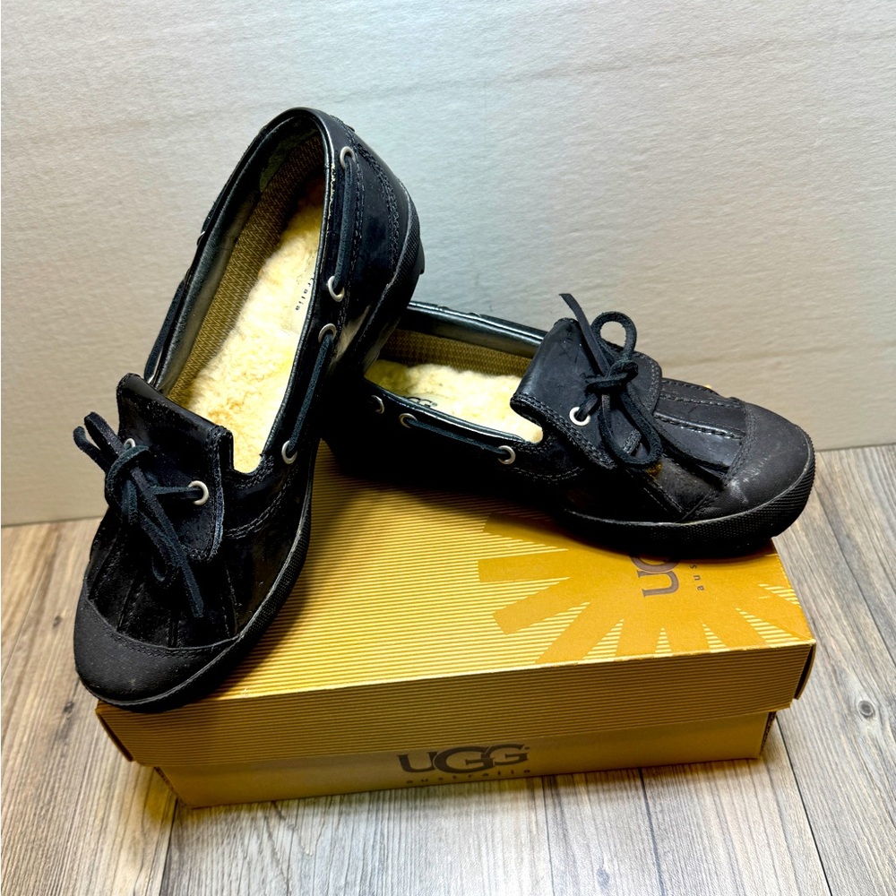 UGG AUSTRALIA ASHDALE BLACK LEATHER SHEEPSKIN LINED RUBBER DUCK SHOES WOMEN’S 6